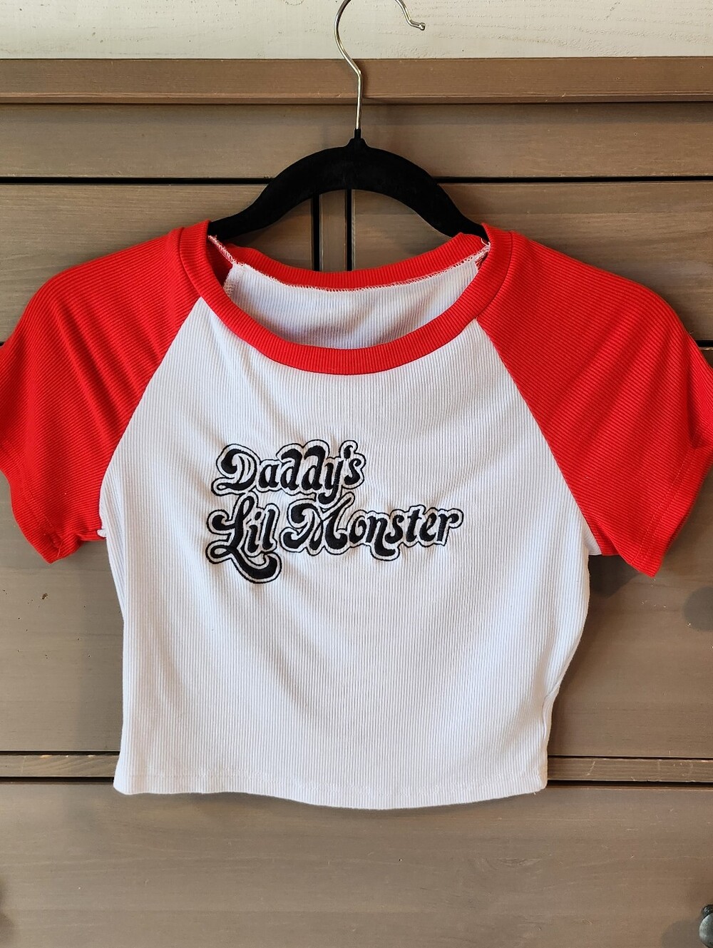 Daddy's Lil Monster Cropped Tee - White & Red size XS